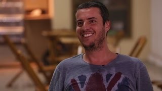 Alê Siqueira, tutor do Laboratório de Música, fala sobre o projeto "Dois Olhos"