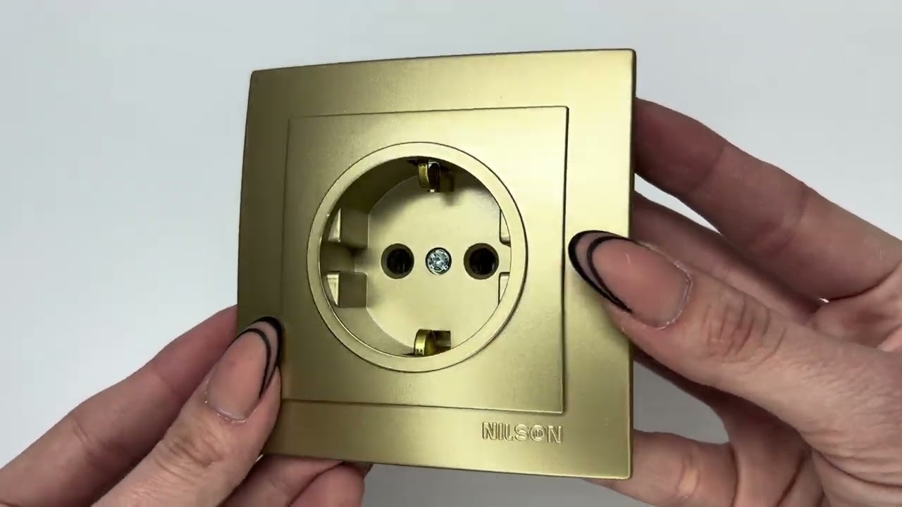 Розетка одинарна з/з NILSON Touran Золото 24151017