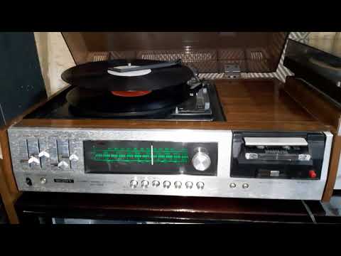 Vintage Sony HP 169s sterios music system turntable changer with radio and cassette player