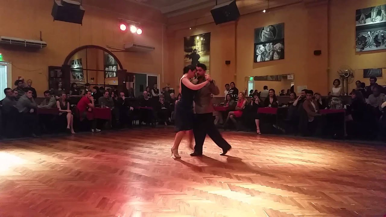 Fernando Sanchez y Ariadna Naveira en Soho Tango - Del tiempo guapo