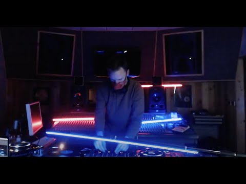 Virtual Healing w/ Komiks: dj Schwa