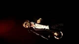 The Divine Comedy - Diva Lady (Neil dancing with tambourine)