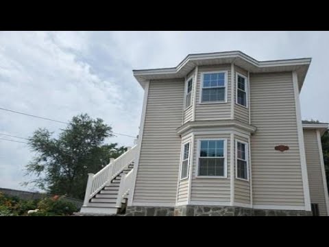433 Gorham St, Lowell, MA Presented by Kelly Espinola Team.