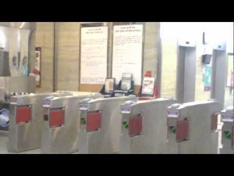 Sukira antes de la llegada de TVXQ Sungmin sale al Lobby de KBS a saludar