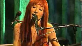 Tori Amos - Bouncing Off Clouds @ AOL Sessions 2007