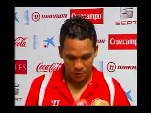 Bacca, entrevista en la zona mixta. 01/02/13. Sevilla FC