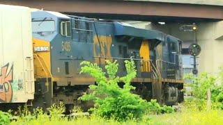 preview picture of video 'CSX Tropicana Train Past M&T Bank Stadium'