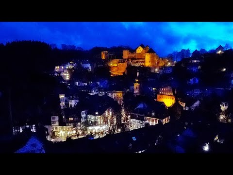 Abenddämmerung und Nachteinbruch über Monschau | Time Lapse