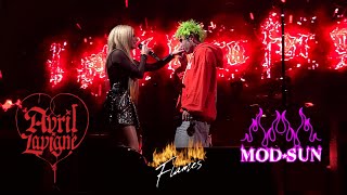 Avril Lavigne + MOD SUN - Flames (Bite Me Tour, Victoria)