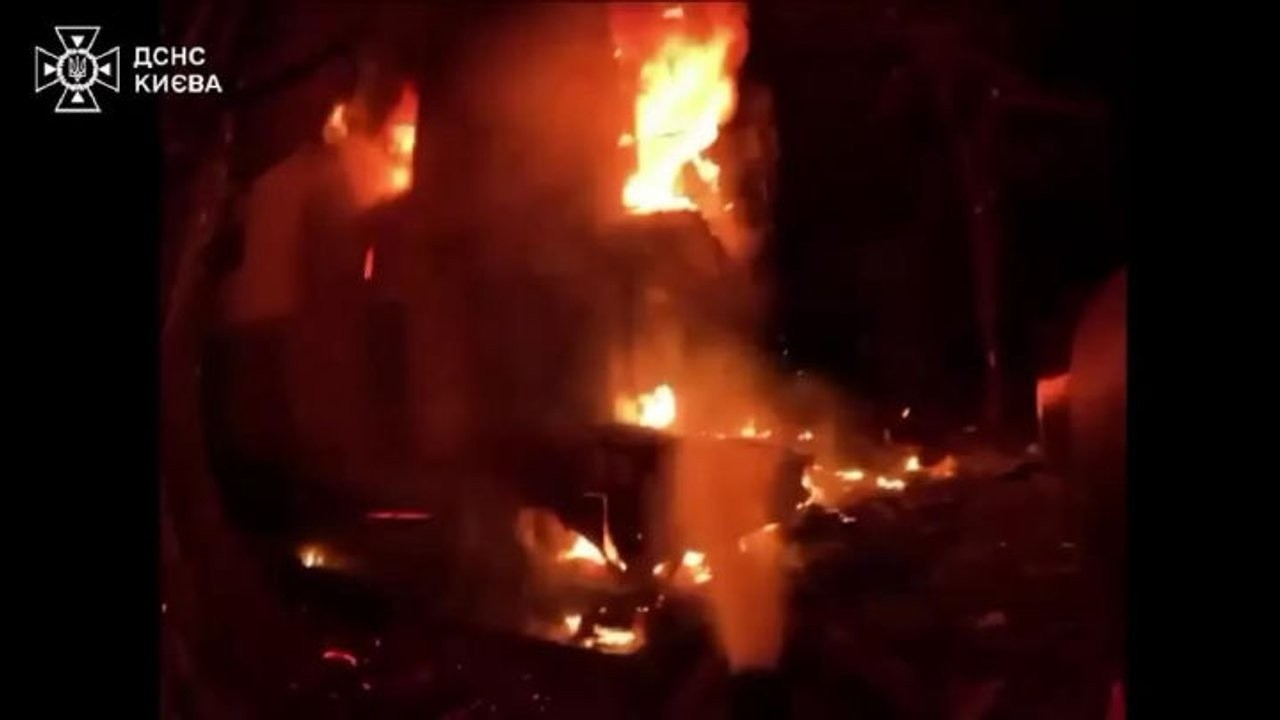 Massiccio raid russo su Kiev, lanciati oltre 40 razzi e 120 droni
