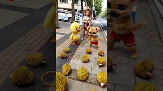Cute Duck and Dog Win Durian in Ring Toss – Family Shares the Delicious Treat! #duck