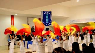 NACIONES MIX-- New Wine-- Danzando todos juntos ! Bandera-Pandero-Manto