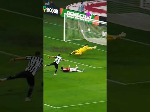 O GOLEIRÃO DO INTERNACIONAL VIROU UM PAREDÃO PRA EVITAR A DERROTA! #shorts