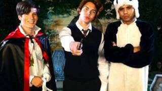 Monster Mash-Allstar Weekend Cover Lyrics