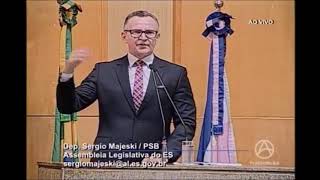 Majeski elogia escolas de samba e carnaval do Espírito Santo