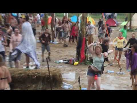 DJ Emok - Empty to Full Dancefloor in 7 minutes (Sun Festival 2014)