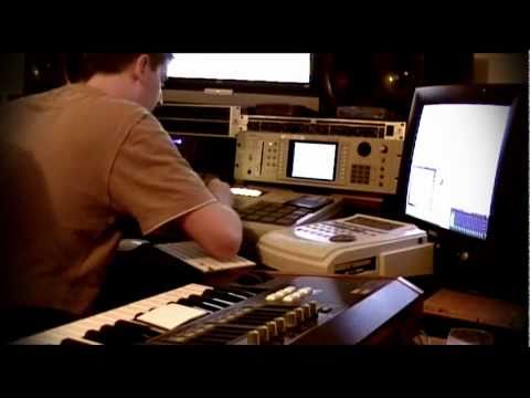 Making a Beat on Akai S5000 and MPC2000