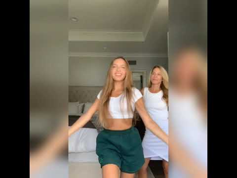 TWERK 4 me with Mom's Reaction