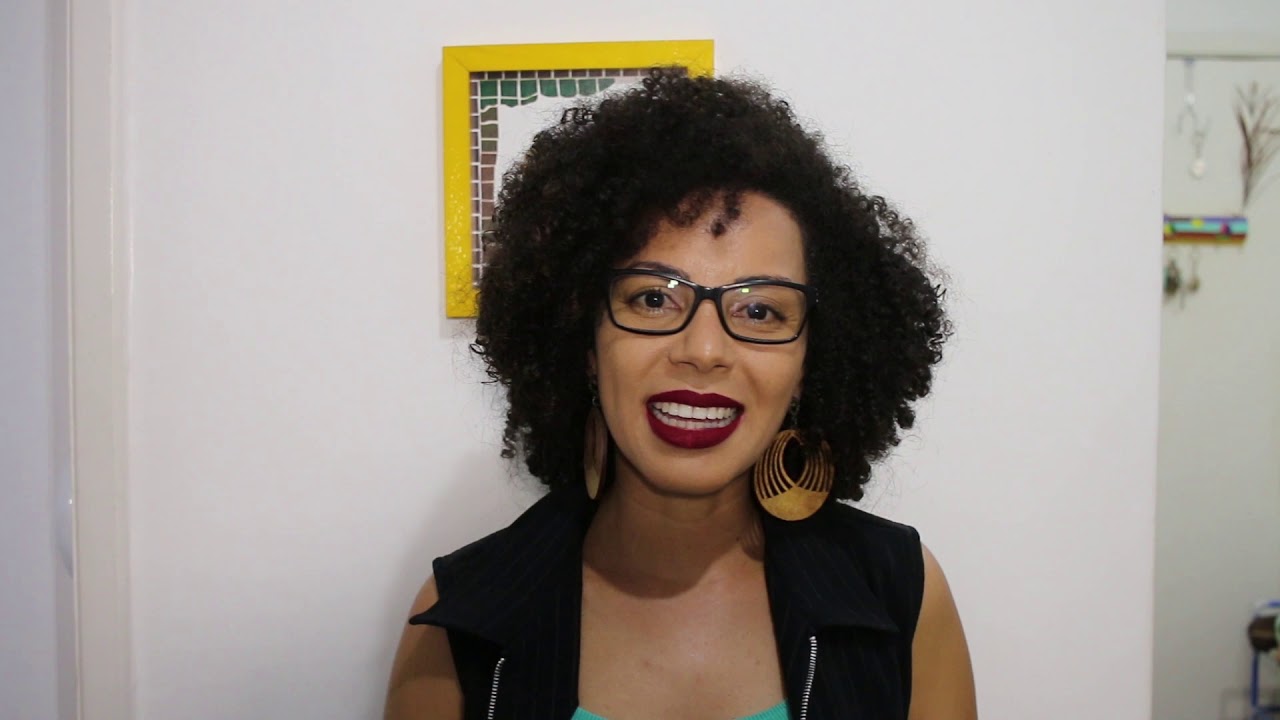 Watch Now Ensinando inglês com poesia: Outros jeitos de usar a boca Ensinando inglês com poesia: Outros jeitos de usar a boca