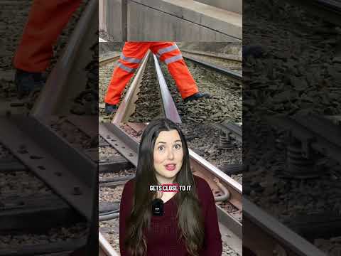 What is the third rail & how does it power trains? It has existed since 1903! #history #trains