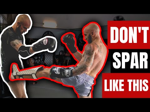DON'T SPAR LIKE THIS! Do You Make These Common Beginner Sparring Mistakes?