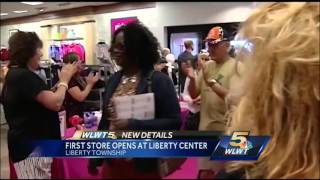 Dillard's at Liberty Center holds grand opening