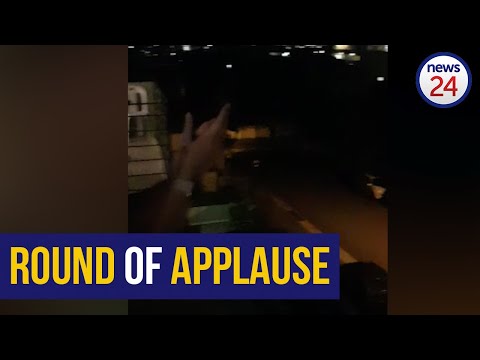 WATCH | Cape Town residents applaud frontline workers from their balconies