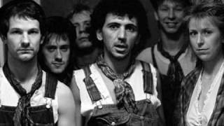 Dexy's Midnight Runners  -  "Dubious"  (B-Side to Come On Eileen)