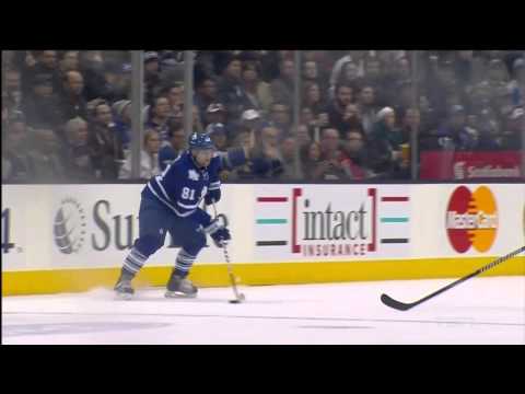 Gardiner Goal - Sabres 2 vs Leafs 1 - Dec 27th 2013 (HD)