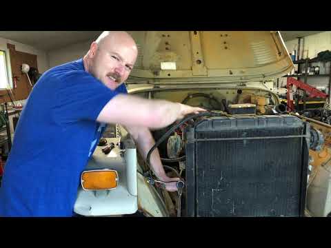 Project Wrong Way 7 - Struggle with simple things, FJ40 radiator is out!