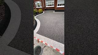 Driveway Transformation using the Resin Bound. #resinbound #oddlysatisfying #driveway #paving