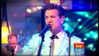 Chris Isaak - It&#39;s Now Or Never &amp; Great Balls Of Fire (Sunrise 12-10-2011)