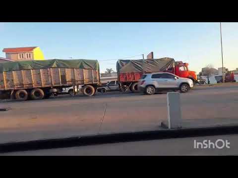 CAMIONES EN CIUDAD DE SAN FRANCISCO , CORDOBA , ARGENTINA , VIDEO 344