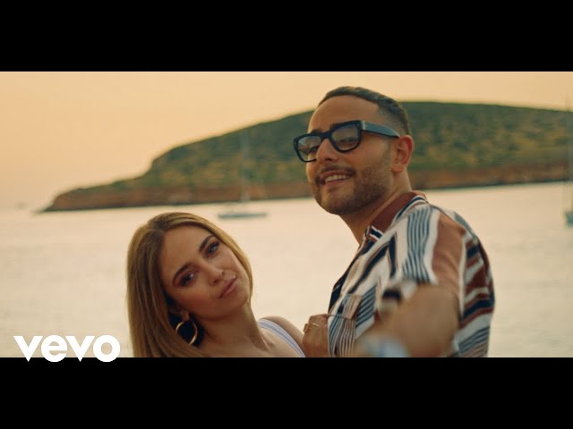 A Un Paso De La Luna  von Reik & Rocco Hunt & Ana Mena ((jetzt ansehen))