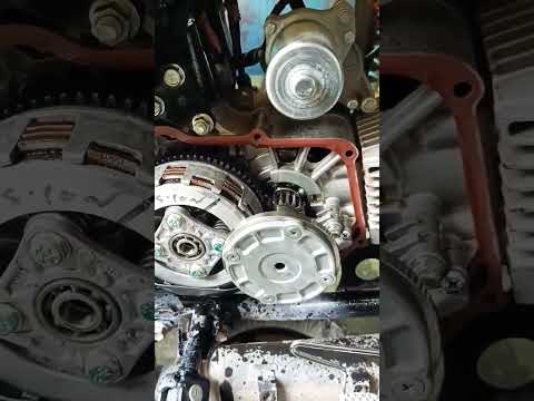 Hero Splendor Plus bike servicing #herobikes #heromodified #shorts