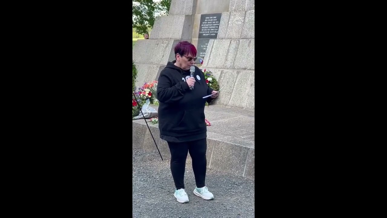 Rede von Anja Mewes beim „Elbe Day“ in Torgau - Friedensglockengesellschaft e.V. - Kundgebung 25.4.