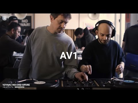 Yoyaku instore session with AV1 (Chris Carrier & Le Loup)