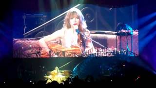 TAYLOR SWIFT - 'Eyes Open' live in Auckland, NZ 18/03/12