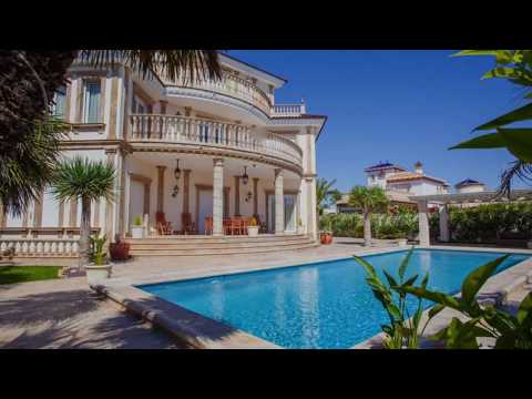 977 Luxury Villa for sale in Cabo Roig