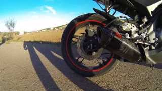 preview picture of video 'Yamaha YZF-R125 Akrapovic Sound (flyby)'