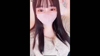 巨乳ニット生配信TikTok ライブ　ニットの間から谷間チラ見せ