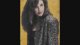 Alanis Morissette – &quot;Can&#39;t Deny&quot;