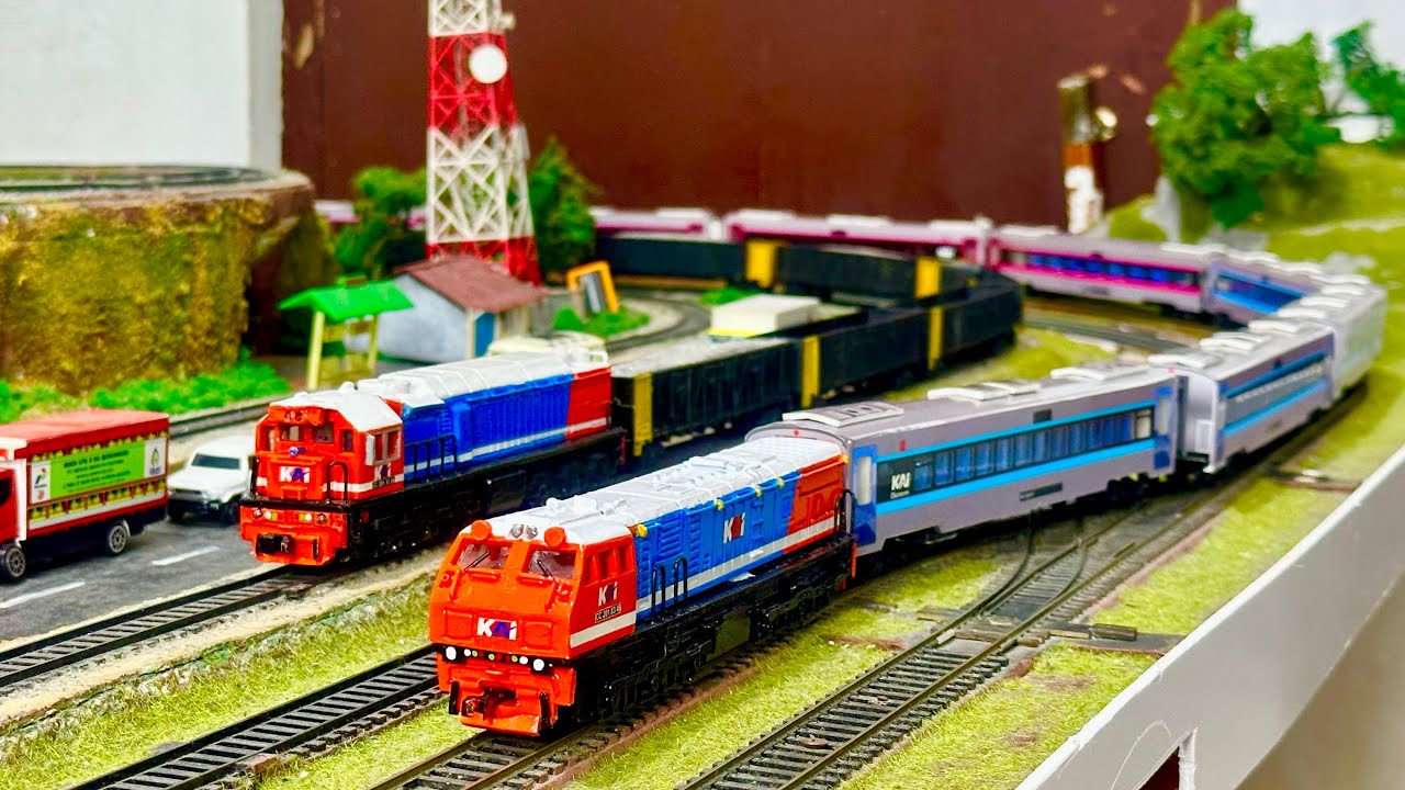 Unboxing & Merakit Kereta api CC201 Hidung Miring Livery RnB Gerbong SSNew Generation anjlok diwesel