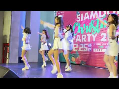 Siam☆Dream - UFO UFO [Siamdol Christmas Party 2022] @Donki Mall Thonglor