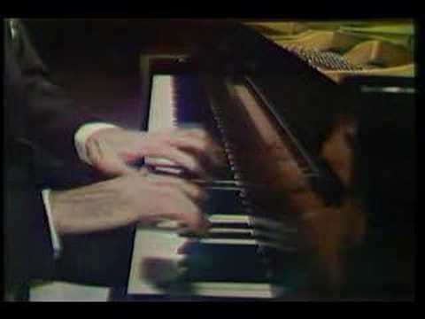 Van Cliburn plays Schumann (vaimusic.com)