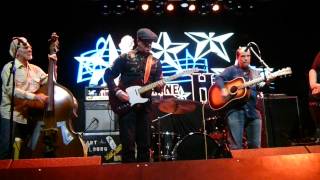 WAYNE HANCOCK &quot;Louisiana Blues&quot; at Gas Monkey Live, Dallas Tx. December 27, 2014