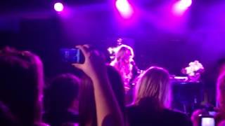 Dancing With A Broken Heart - (Live @ Mix&#39;s Up Close &amp; Personal With Delta Goodrem - August 6)