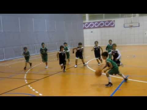 Liga FAB Sevilla 2013-14 Benjamín Qalats - Cb Fresas. Canasta de Darío