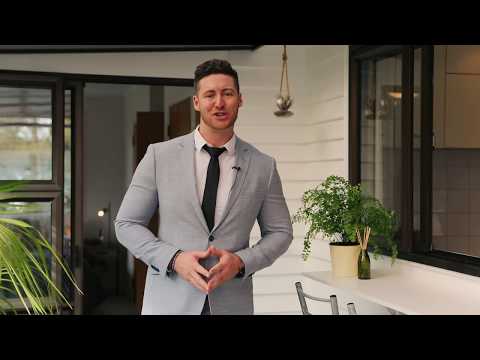 7 Golf Road, New Lynn - Todd Sherley