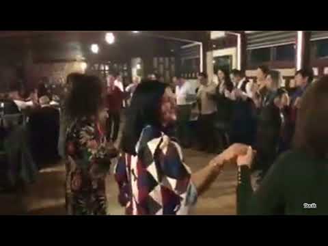 Si kjo atmosfer skeni pa gjekundi